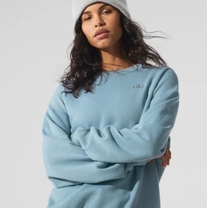 ACCOLADE CREW NECK PULLOVER - CELESTIAL BLUE